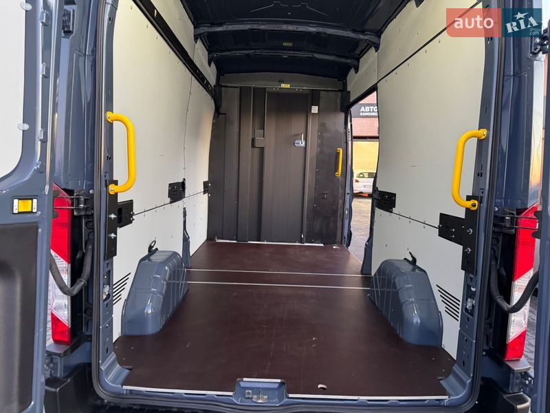 Грузовой фургон Ford Transit 2021 в Ирпене