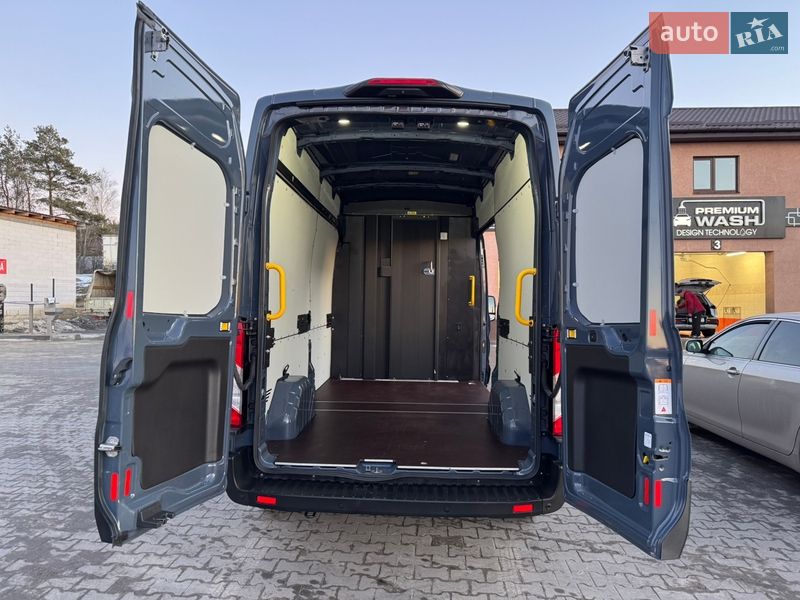 Грузовой фургон Ford Transit 2021 в Ирпене