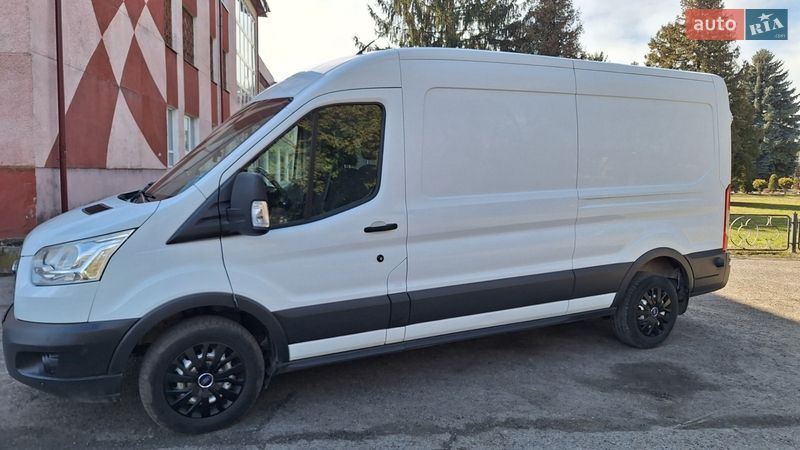 Грузовой фургон Ford Transit 2016 в Бурштыне