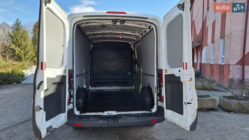 Грузовой фургон Ford Transit 2016 в Бурштыне