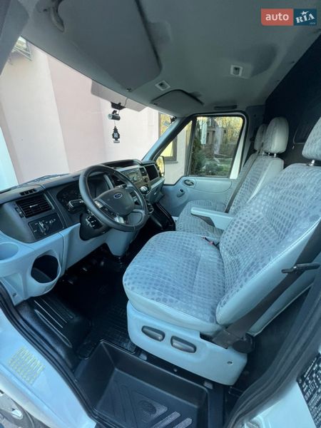 Вантажний фургон Ford Transit 2012 в Києві