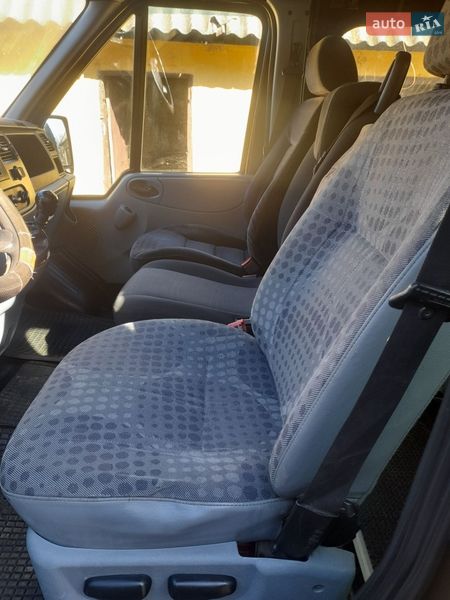 Грузовой фургон Ford Transit 2009 в Виннице