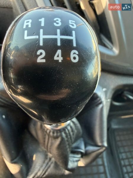 Вантажний фургон Ford Transit 2015 в Львові