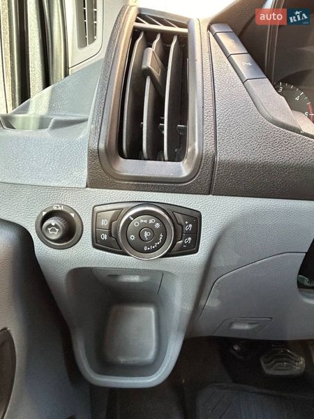 Грузовой фургон Ford Transit 2018 в Киеве