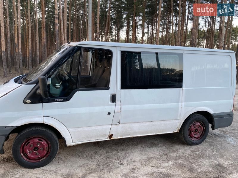 Грузопассажирский фургон Ford Transit 2006 в Ирпене