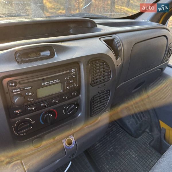 Микроавтобус грузовой (до 3,5т) Ford Transit 2001 в Обухове