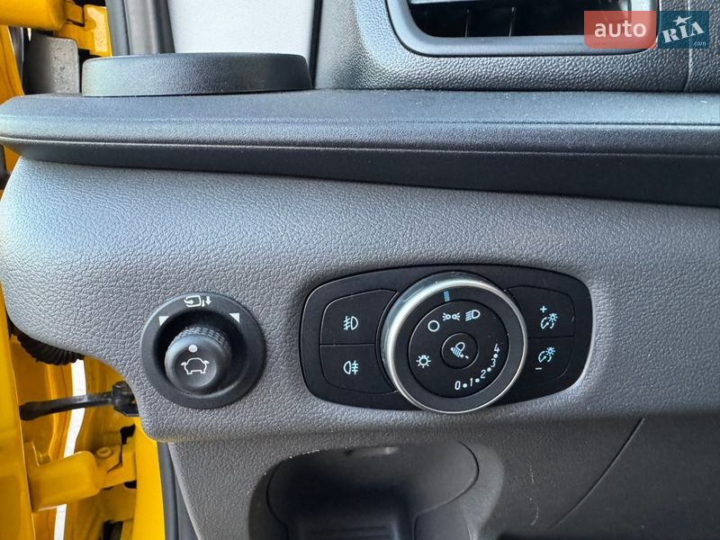 Вантажний фургон Ford Transit 2021 в Ірпені