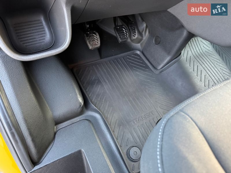 Вантажний фургон Ford Transit 2021 в Ірпені