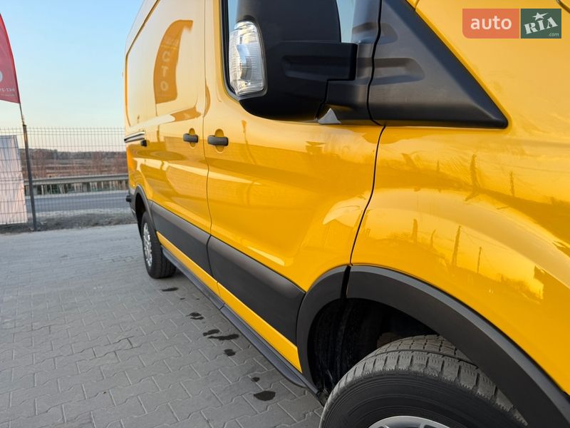 Вантажний фургон Ford Transit 2021 в Ірпені