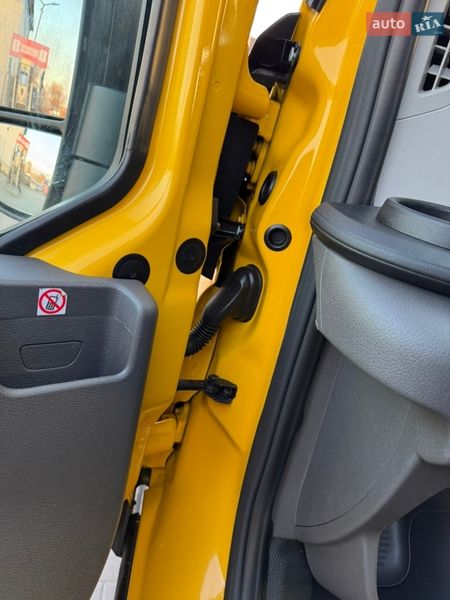 Вантажний фургон Ford Transit 2021 в Ірпені