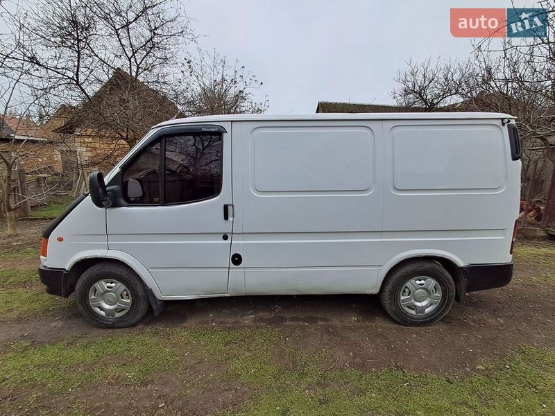 Вантажний фургон Ford Transit 1999 в Сараті