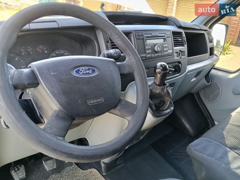 Вантажний фургон Ford Transit 2006 в Миколаєві