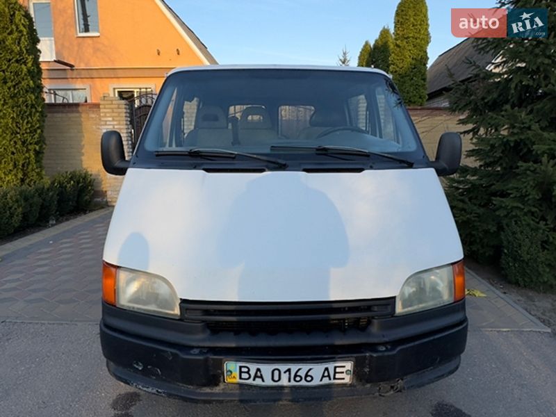 Грузовой фургон Ford Transit 1998 в Александрие
