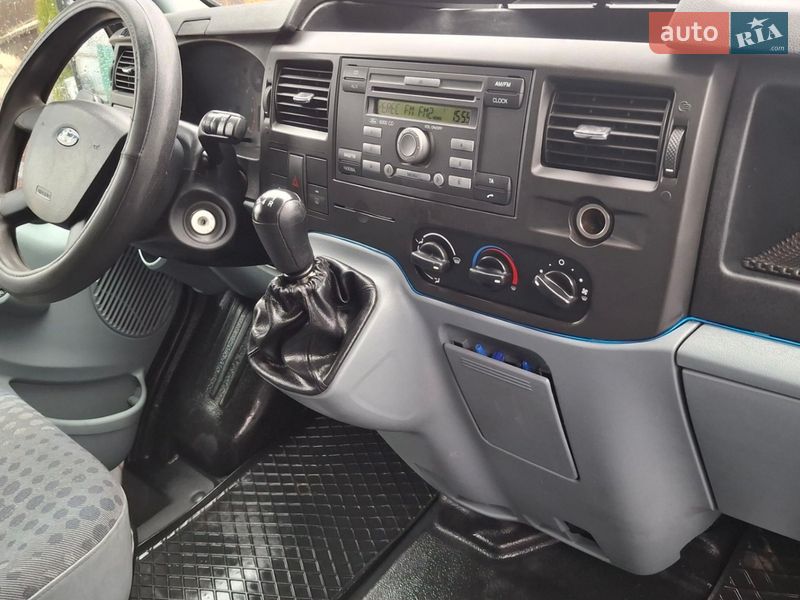 Вантажний фургон Ford Transit 2011 в Ставищі
