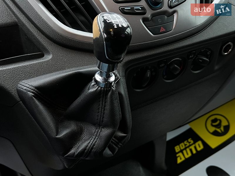 Мінівен Ford Transit 2015 в Львові