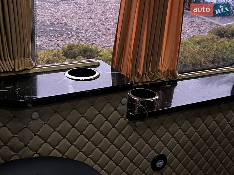 Мінівен Ford Transit 2015 в Львові
