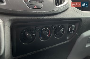 Вантажний фургон Ford Transit 2019 в Мукачевому