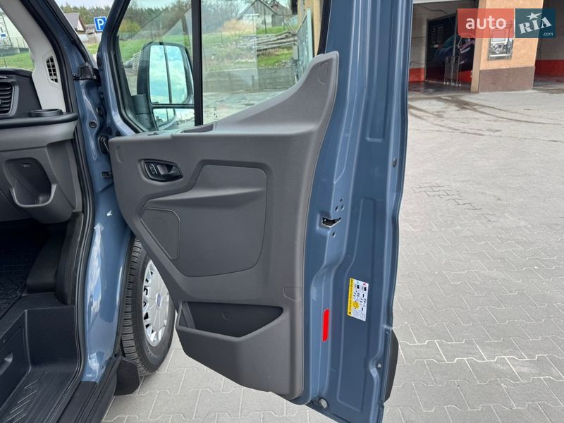 Вантажний фургон Ford Transit 2020 в Бучі