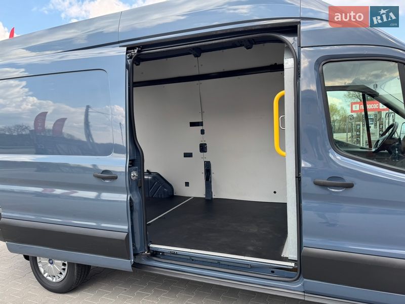 Вантажний фургон Ford Transit 2020 в Бучі