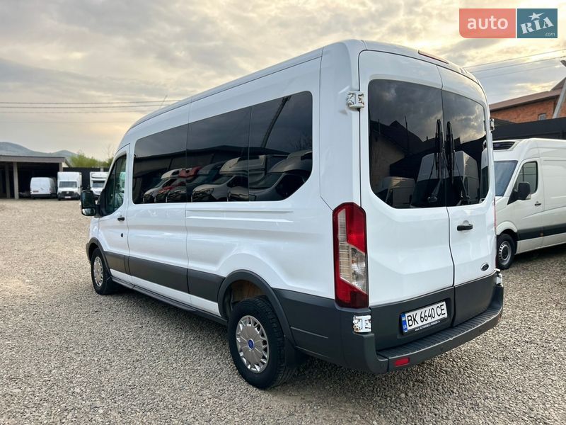 Микроавтобус Ford Transit 2015 в Хусте