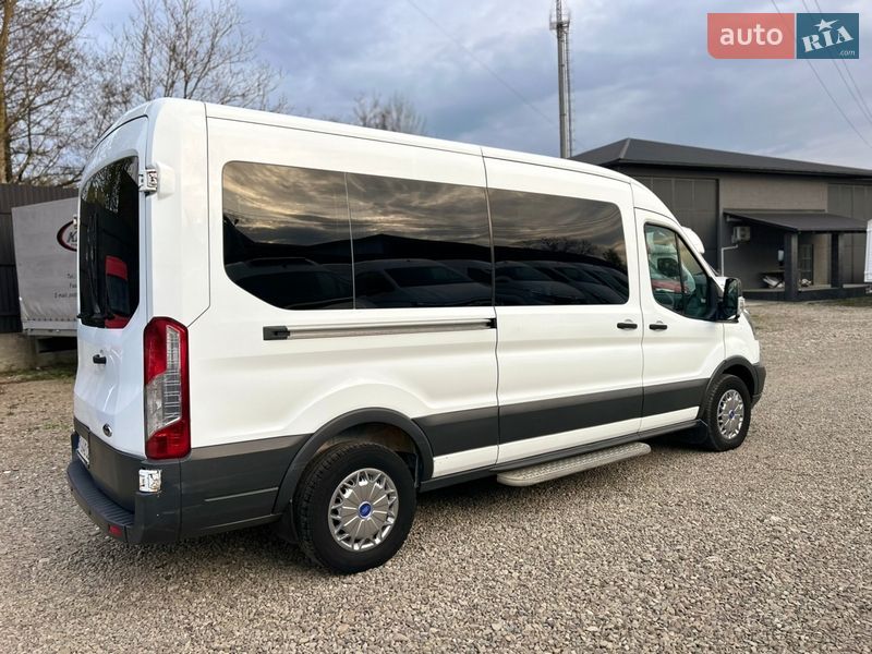 Микроавтобус Ford Transit 2015 в Хусте