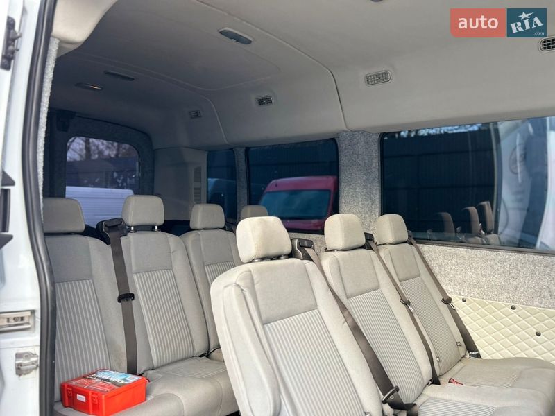 Микроавтобус Ford Transit 2015 в Хусте
