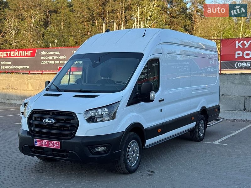 Грузовой фургон Ford Transit 2023 в Ирпене