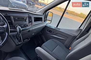 Грузовой фургон Ford Transit 2023 в Ирпене