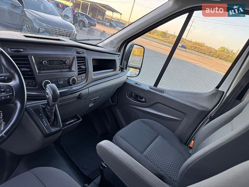 Грузовой фургон Ford Transit 2023 в Ирпене