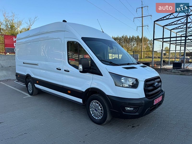 Грузовой фургон Ford Transit 2023 в Ирпене