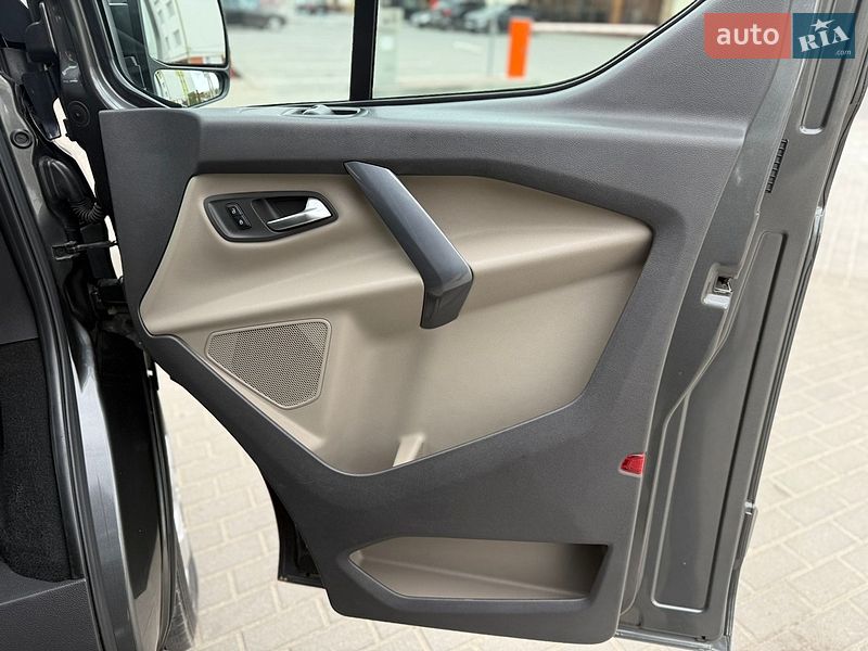 Минивэн Ford Transit 2016 в Львове
