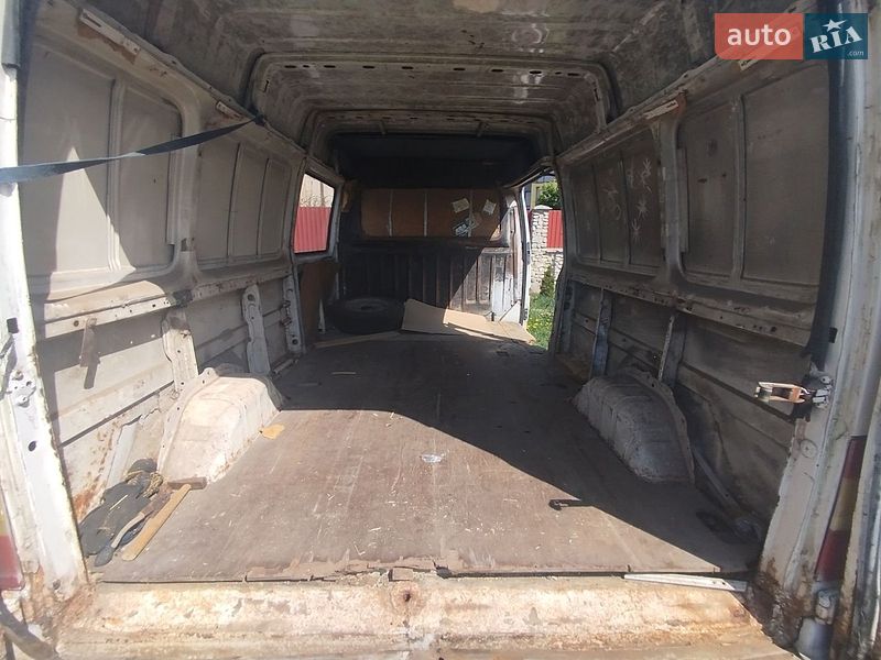 Грузовой фургон Ford Transit 1993 в Тернополе
