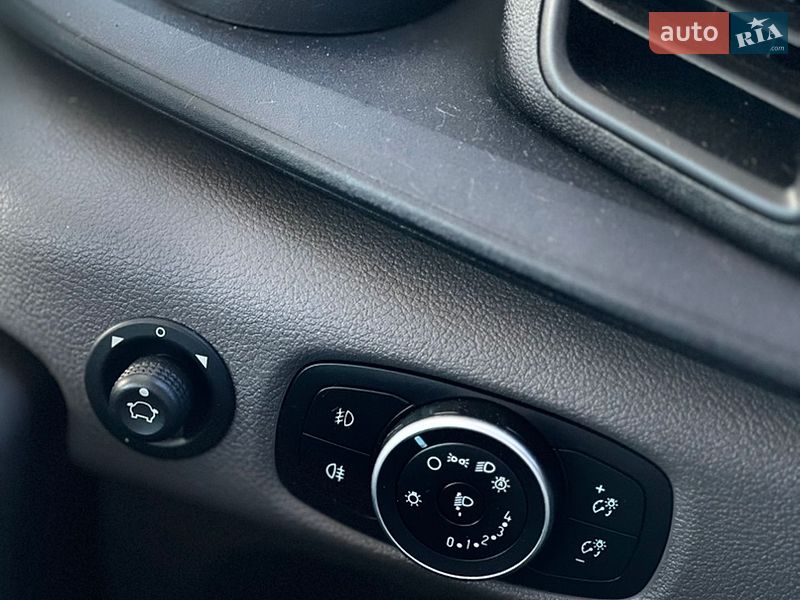 Вантажний фургон Ford Transit 2019 в Миколаєві