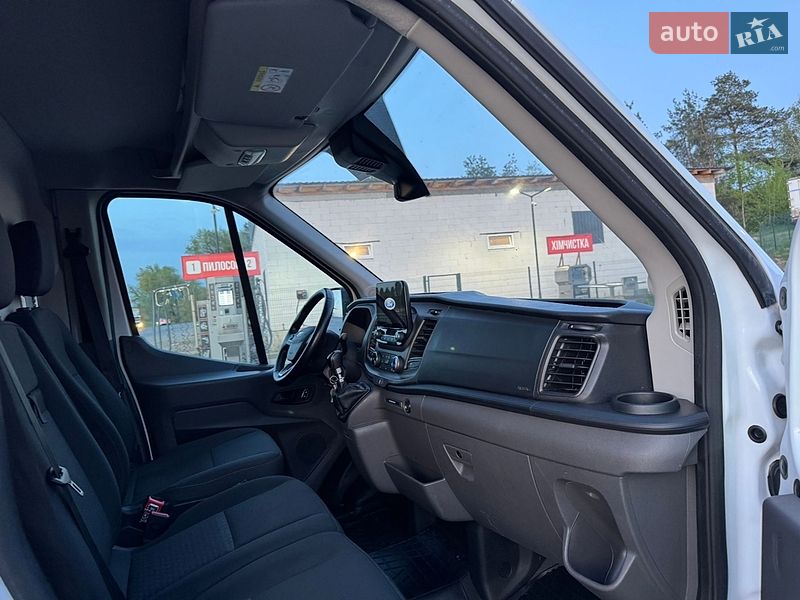 Вантажний фургон Ford Transit 2021 в Бучі