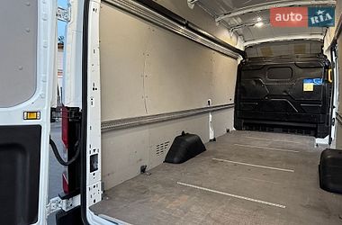 Вантажний фургон Ford Transit 2021 в Бучі