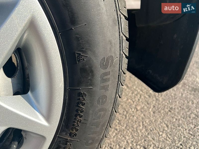 Вантажний фургон Ford Transit 2021 в Рівному