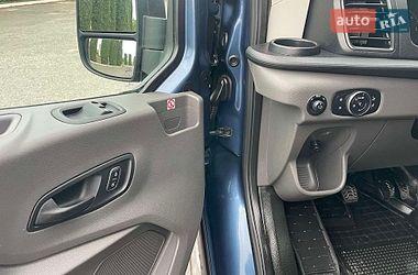 Вантажний фургон Ford Transit 2021 в Дубні