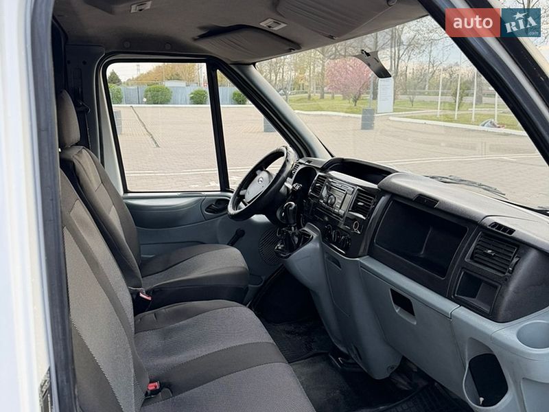 Вантажний фургон Ford Transit 2009 в Миколаєві