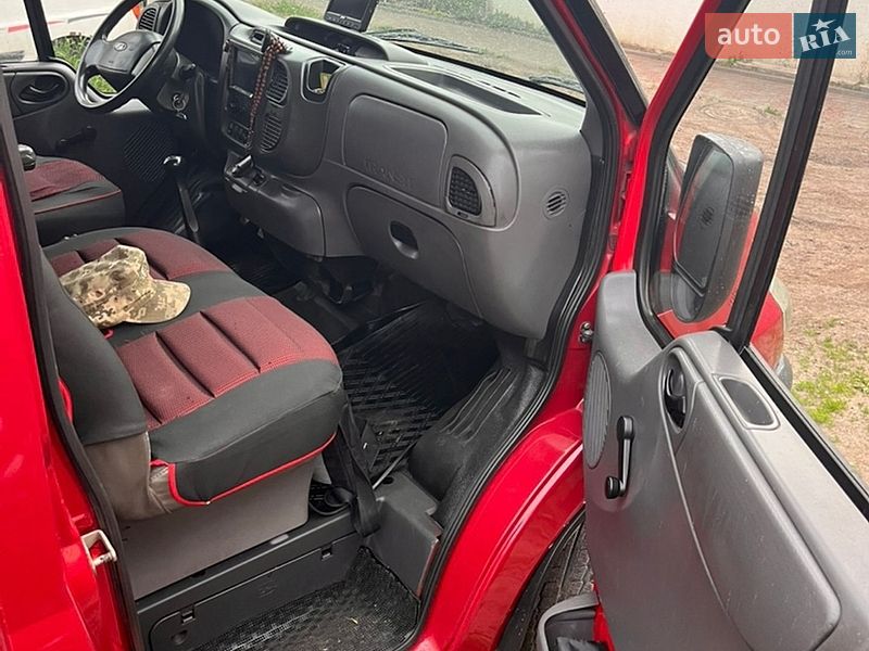 Вантажний фургон Ford Transit 2006 в Львові
