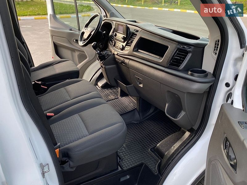 Грузовой фургон Ford Transit 2021 в Ирпене