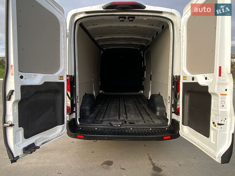 Грузовой фургон Ford Transit 2021 в Ирпене