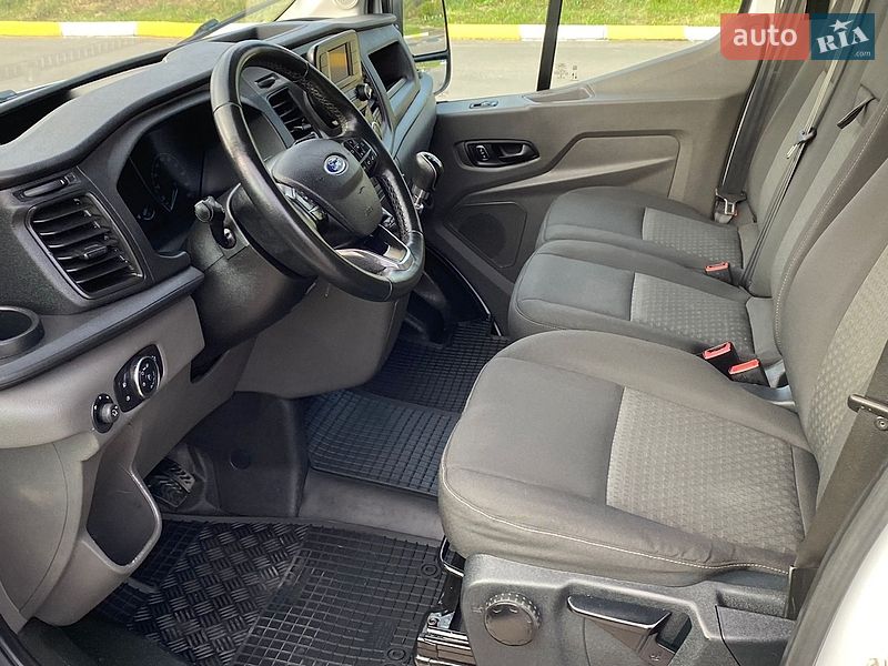 Грузовой фургон Ford Transit 2021 в Ирпене