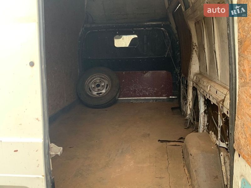 Грузовой фургон Ford Transit 2002 в Киеве