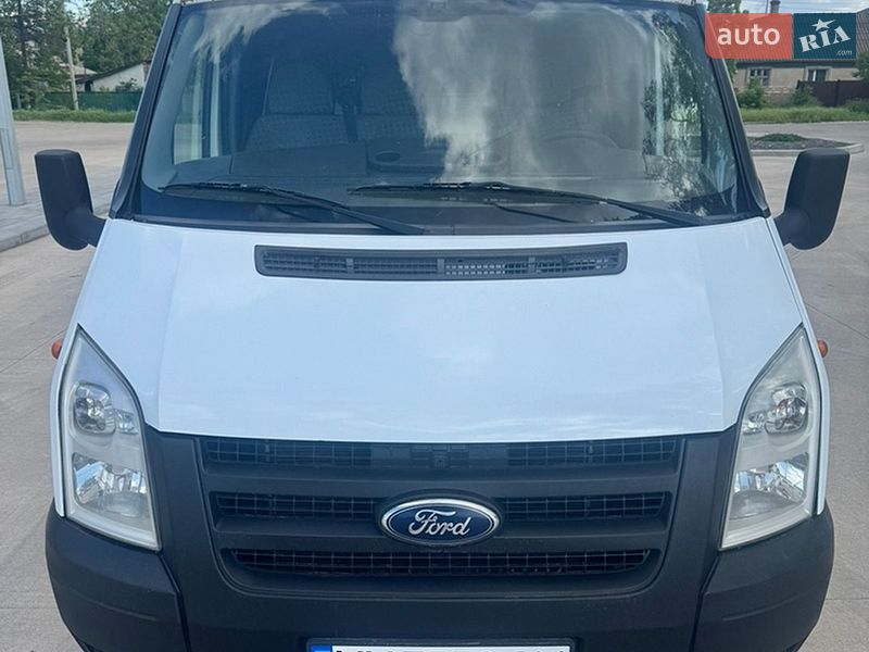 Ford Transit 2011