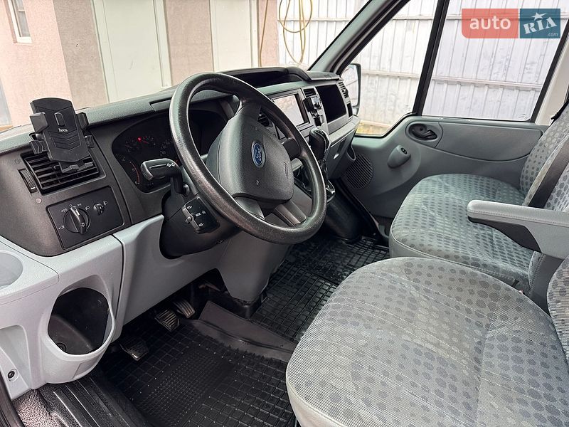 Грузопассажирский фургон Ford Transit 2007 в Миргороде