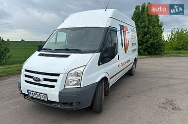 Вантажний фургон Ford Transit 2011 в Ічні