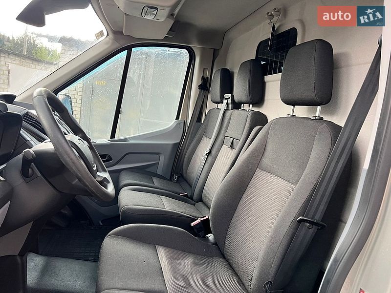 Мікроавтобус вантажний (до 3,5т) Ford Transit 2015 в Харкові