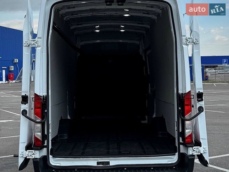 Вантажний фургон Ford Transit 2021 в Києві