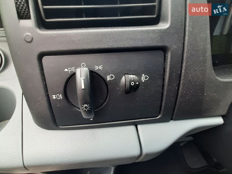 Вантажопасажирський фургон Ford Transit 2010 в Полтаві