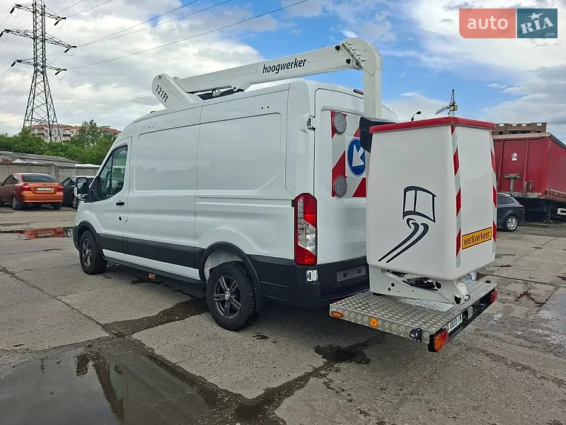 Ford Transit 2021